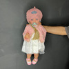 عروسک سیلیکونی وینیل واقعی ۲۲ اینچی(۵۵ سانتیمتر) با لباس صورتی و دامن سفید و کلاه صورتی و به همراه لوازم جانبی برای سن +۳ Thumbnail