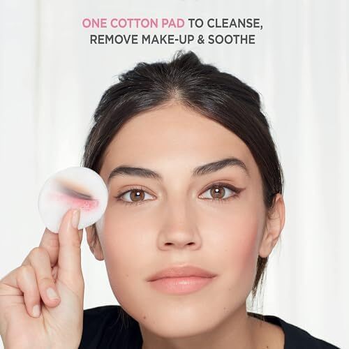 آب پاک کننده میسلار All-in-One Garnier، پاک کننده آرایش، پاکسازی و تسکین پوست، بدون شستشو، SkinActive، 700 میلی لیتر Image