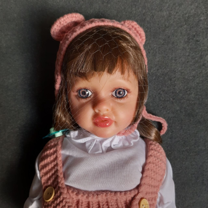 عروسک سیلیکونی وینیل واقعی ۲۲ اینچی(۵۵ سانتیمتر)با لباس کاموایی صورتی رنگ و به همراه لوازم جانبی برای سن +۳ reborn Image
