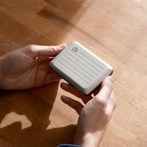 کیف پول هوشمند آلومینیومی V2 - گیره فلزی - نگهدارنده کارت مسدود کننده RFID - دارای حداکثر 10 کارت و اسکناس Image