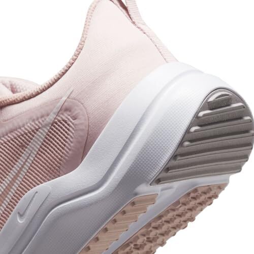 کفش ورزشی زنانه نایک Nike Downshifter 12 Image