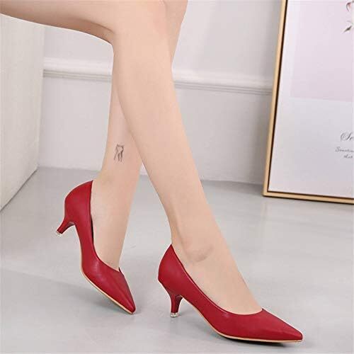 کفش‌های ژله‌ای ساحلی زنانه خیره‌کننده بر روی آپارتمان‌های باله نرم تابستانی کریستالی Image