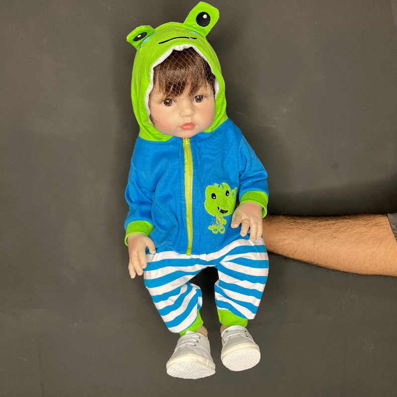 عروسک سیلیکونی وینیل واقعی 18 اینچی(45 سانتیمتر)با لباس آبی رنگ و به همراه عروسک کوچک و لوازم جانبی برای سن +۳ Image